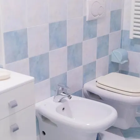 H11 Blu - Vicino A Spiagge - Casino Апартаменты *